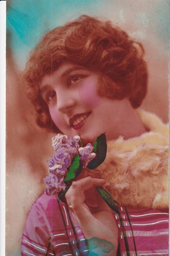 Postkarte junge frau - -,